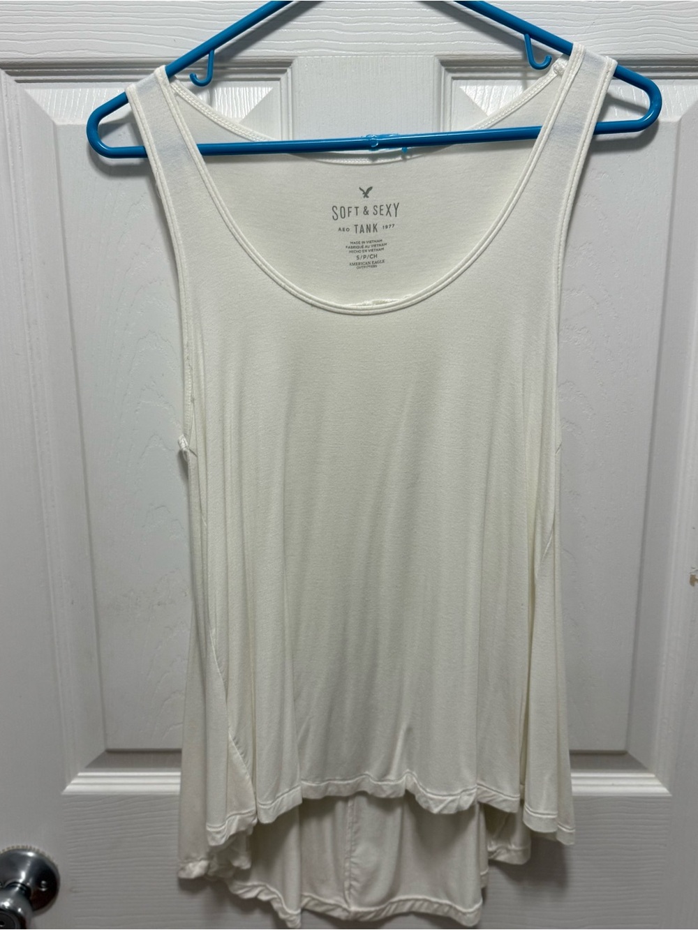 American Eagle Outfitters Cream Scoop Neck Tank Top